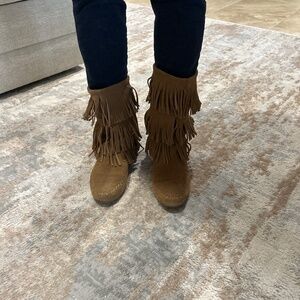 Brown suede  fringe leather boots